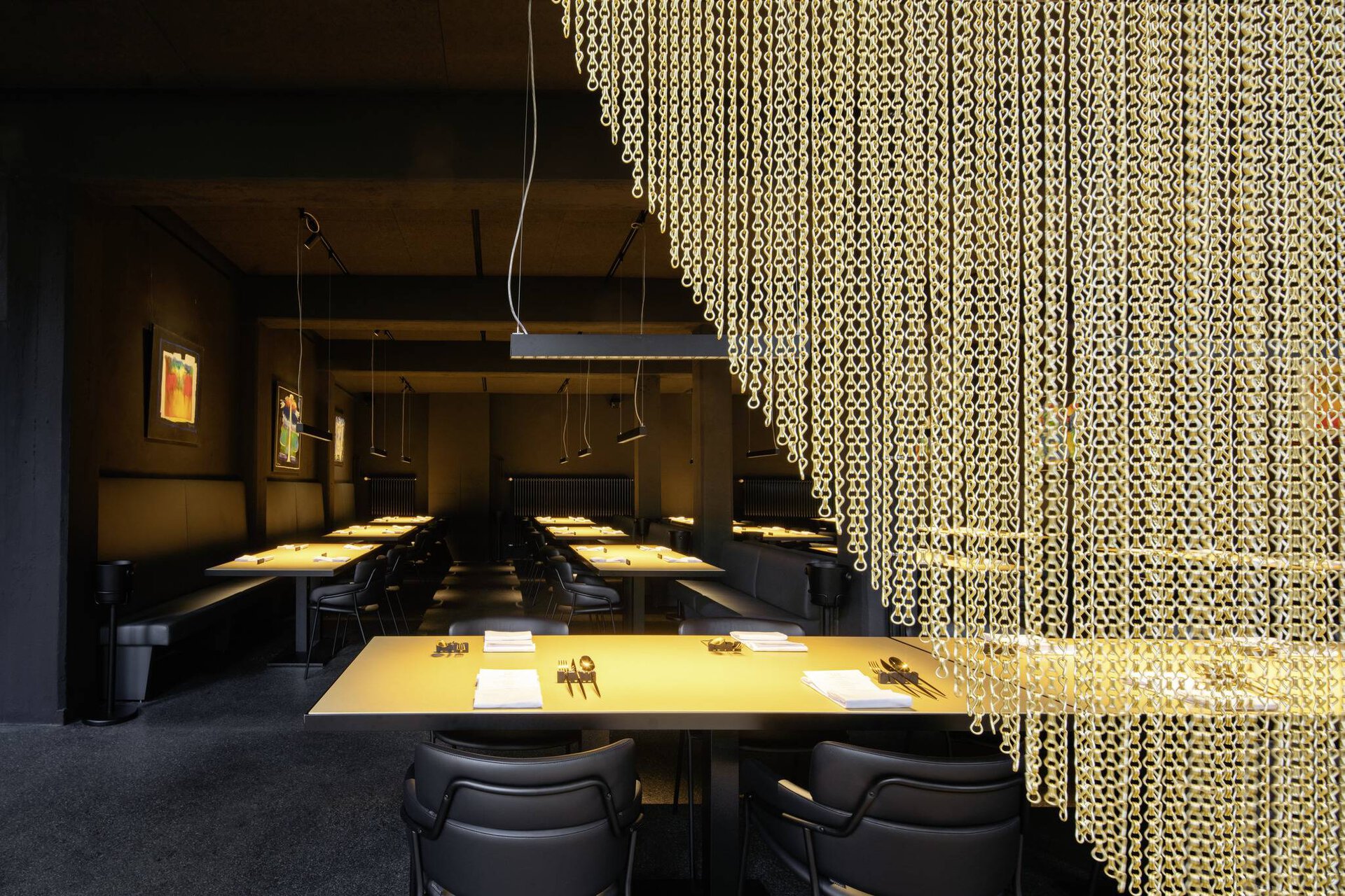 Eventlocation Schwarz Gold