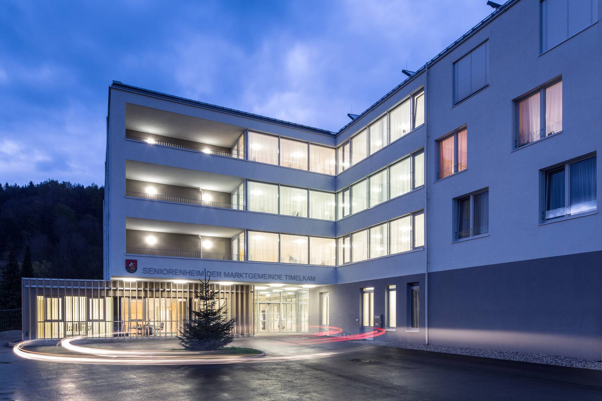 References Applications TRILUX Simplify Your Light